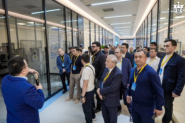 Uzbekistan, Yutong Discuss Green Transport Development