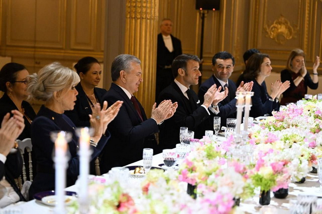 A state reception in honor of the President of Uzbekistan was held at the Élysée Palace