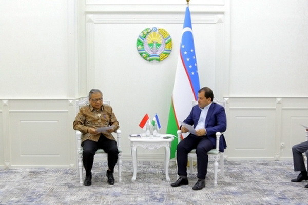 A meeting with the Ambassador of Indonesia to Uzbekistan was held at the Chamber of Commerce and Industry