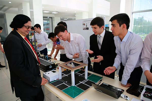 В Университете Инха в г. Ташкенте прошла выставка Embedded Systems Design Exhibition 2017