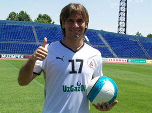 Recall for red hot Chile striker