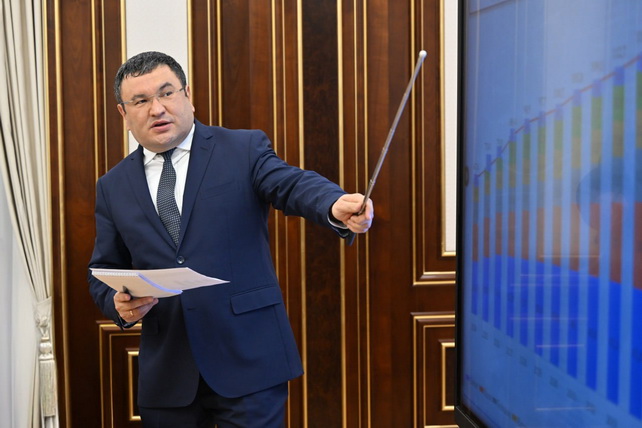 Рассмотрены меры по развитию электроэнергетики