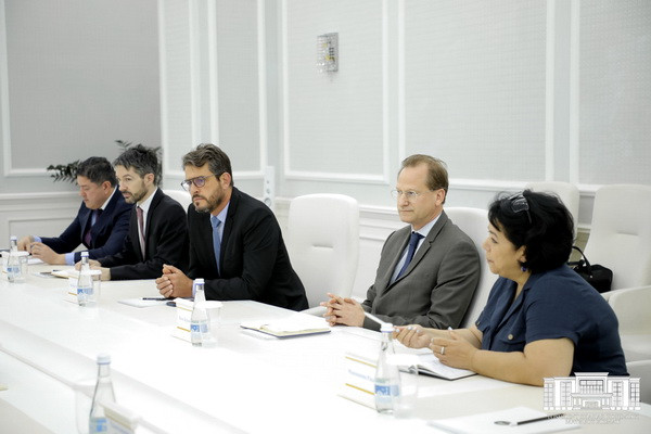 Organizational issues discussed with Suez