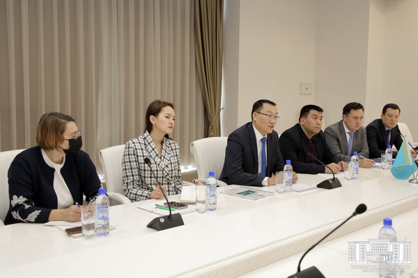 A delegation of Kazakhstan visits the capital hokimiyat