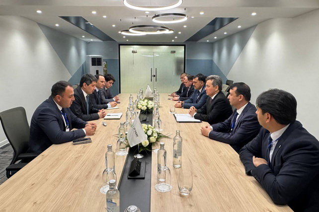 Узбекистан и Таджикистан обсудили развитие двустороннего сотрудничества в телекоммуникациях