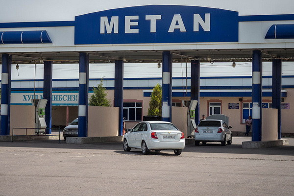 Узбекистан временно ограничит работу метановых заправок из-за снижения давления газа