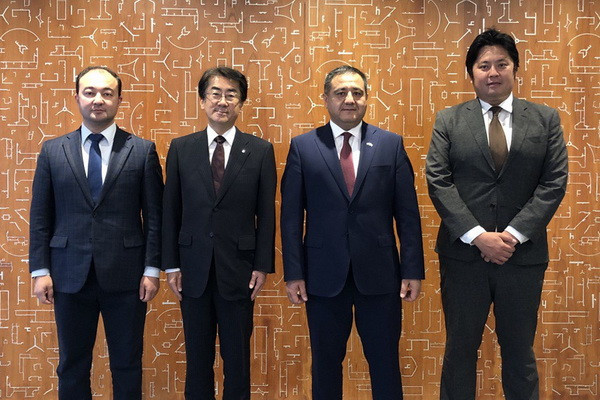 Prospects for cooperation with the global brand manufacturer YKK Corporation were discussed in Tokyo
