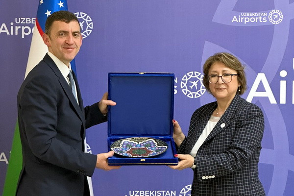 Chairman of Uzbekistan Airports meets with the President of Wizz Air Group