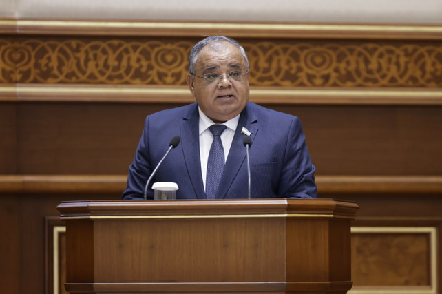 Сенат требует разъяснений по регистрации мобильных устройств и работе UZIMEI