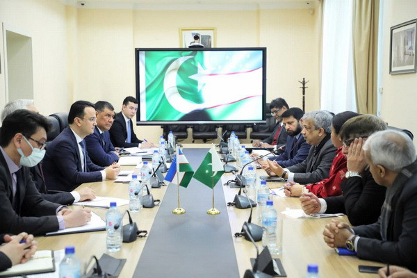 Uzbekistan - Pakistan: a course towards mutually beneficial practical cooperation