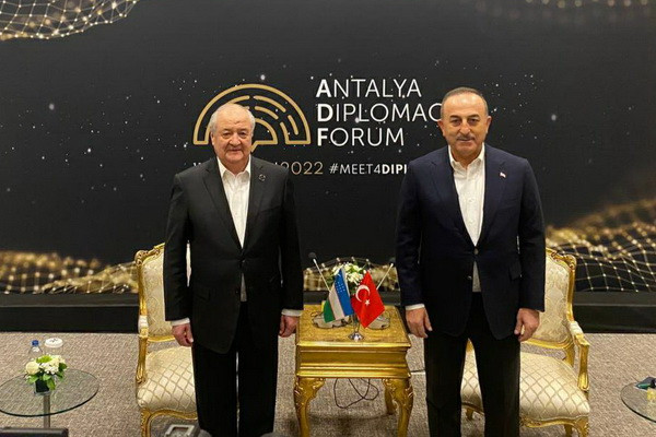Foreign Ministers of Uzbekistan and Turkey hold a meeting in Antalya