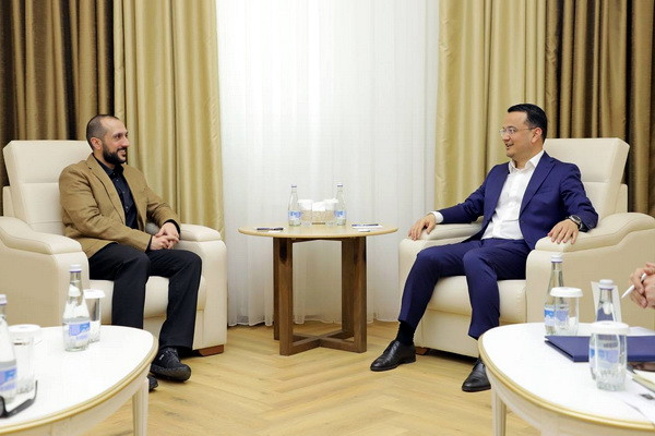 Laziz Kudratov holds negotiations with the general manager of the Kuwaiti company Marafie Group