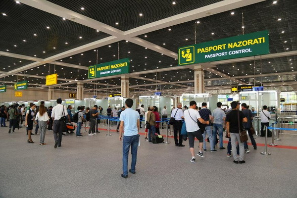 How many Uzbek citizens left for the Russian Federation in 10 months?