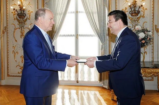 Nodir Ganiyev Presents Credentials to Prince Albert II of Monaco