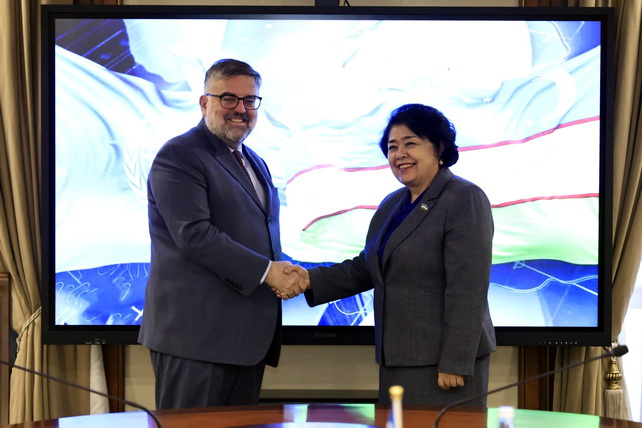 Uzbek Senate Discusses Health Cooperation with UNAIDS