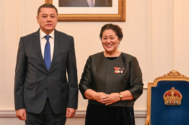 Uzbek Ambassador Presents Credentials to New Zealand Governor-General