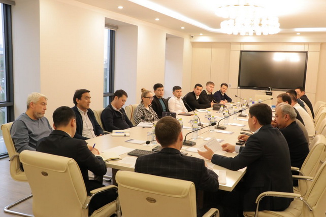 Supply of display refrigerators for soft drink manufacturers discussed