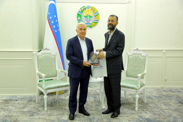 A meeting was held with the Secretary General of the Islamic Chamber of Commerce, Industry and Agriculture