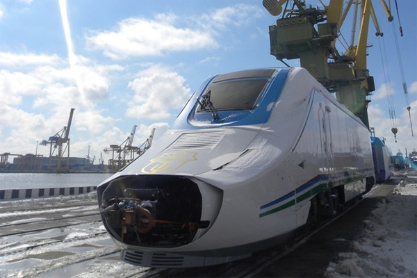 Испанский поезд TALGO-250 прибыл в Россию для отправки в Узбекистан