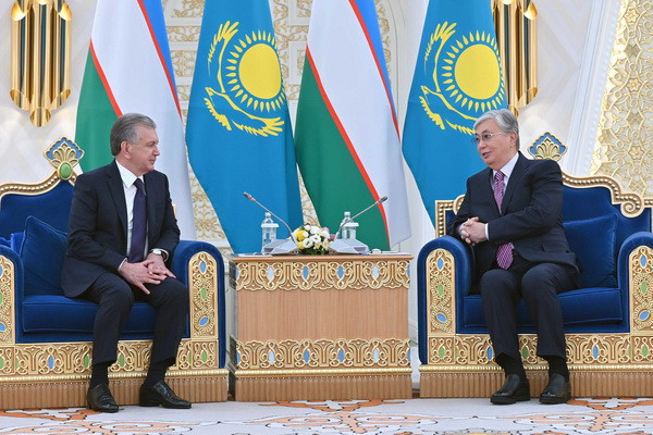 Президент Казахстана выразил благодарность Узбекистану за гуманитарную помощь