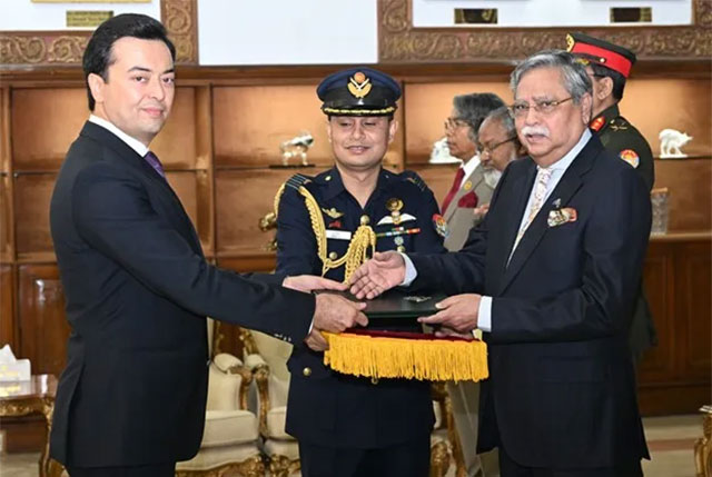 Uzbek Ambassador Presents Credentials to President of Bangladesh