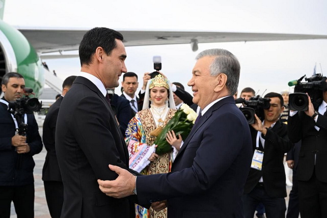 Президент Туркменистана прибыл в Узбекистан с госвизитом
