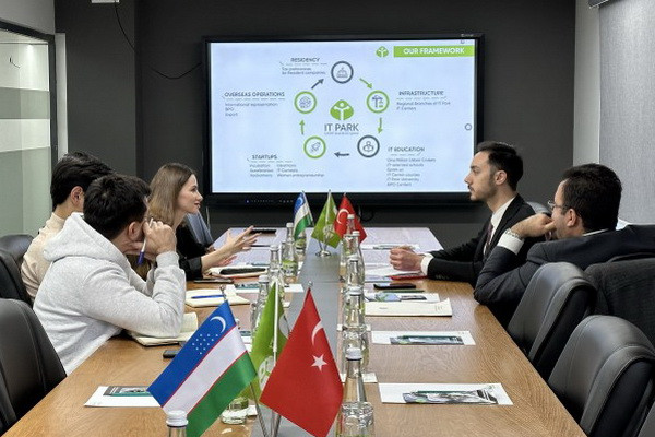 Узбекистан и Турция обсудили сотрудничество в сфере IT-образования
