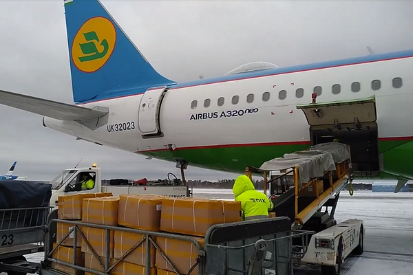 Growth rates in the transportation of goods and passengers by air were noted