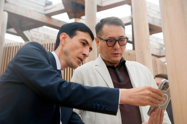 Qozog‘iston savdo va integratsiya vaziri Osakadagi EXPO 2025 ko‘rgazmasida O‘zbekiston Pavilyoniga tashrif buyurdi