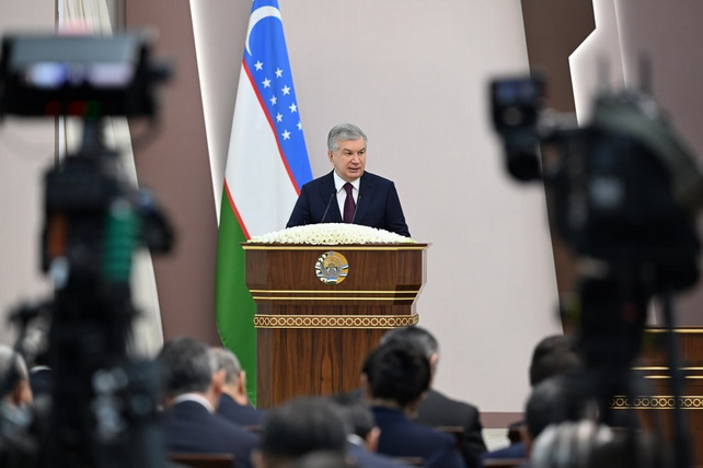 President of Uzbekistan Criticizes Tashkent Tax Authorities Over Lack of Discipline at “Chorsu” and “Malika” Markets