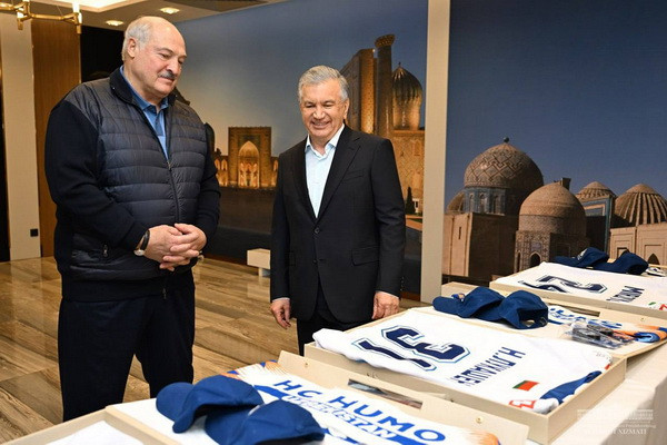 Ўзбекистон ва Беларусь Президентлари «Humo Arena» мажмуасида хоккей ўйинини томоша қилдилар