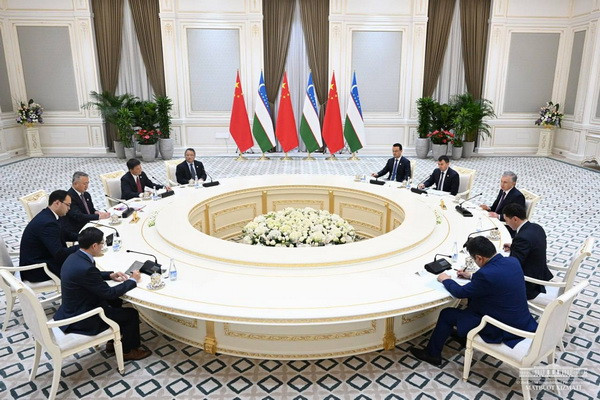 President of Uzbekistan receives the heads of leading Chinese companies