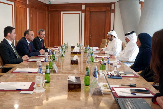 Eldor Aripov Holds Meetings with Leading Qatari Analysts at Doha Forum