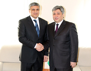 Kyrgyz FM meets newly appointed envoy of Uzbekistan