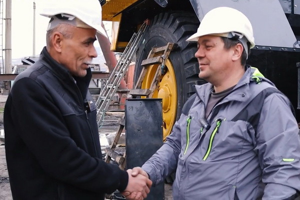 Komatsu dump trucks were delivered to Uzbekugol