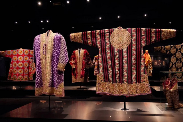 Exhibition “Heritage in Stitches” Showcasing Uzbek Textiles and Embroidery Opens in Samarkand