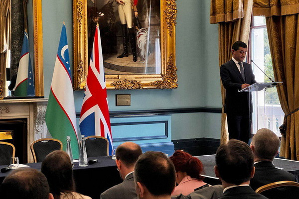 Uzbek FM heads the delegation at the Uzbek-British business forum in London