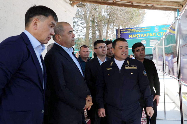 Узбекистан и Казахстан усиливают приграничные железнодорожные перевозки