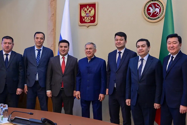 Tatariston rahbari Qoraqalpog‘iston delegatsiyasi bilan uchrashdi