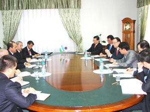Korea Communication Committee delegation visits Uzbekistan 
