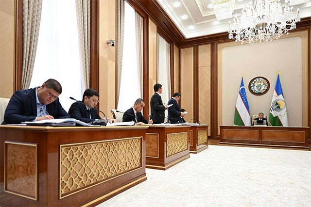 Shavkat Mirziyoyev Discusses Implementation of Major Energy Projects and Improving National Energy Efficiency