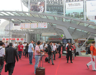 Предприниматели Узбекистана принимают участие на ярмарке Canton Fair 2013