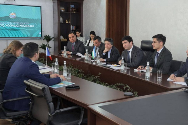 French delegation gets acquainted with Uzbekistan’s agricultural sector
