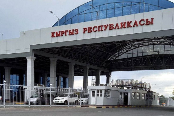 Граждане Узбекистана и Кыргызстана смогут выезжать в две страны по ID-карте
