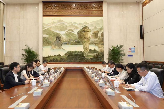 Uztextileprom and Keqiao authorities discuss direct raw material supplies and cooperation