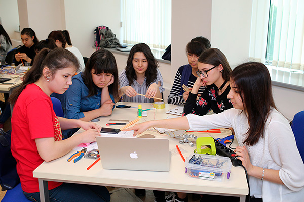 Начался прием заявок для участия в программе «TechGirls»
