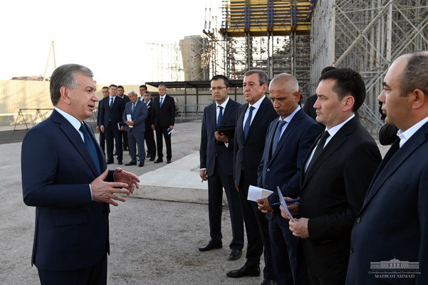 Uzbek President gets acquainted with projects for public transport development