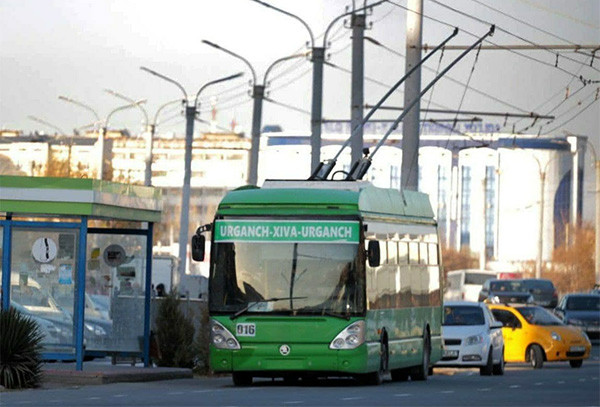 В Хорезмской области возобновили движение троллейбусов