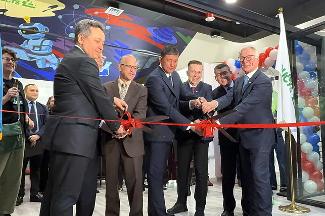 В Карши открылся инновационный центр «American Makerspace» для молодежи и стартапов