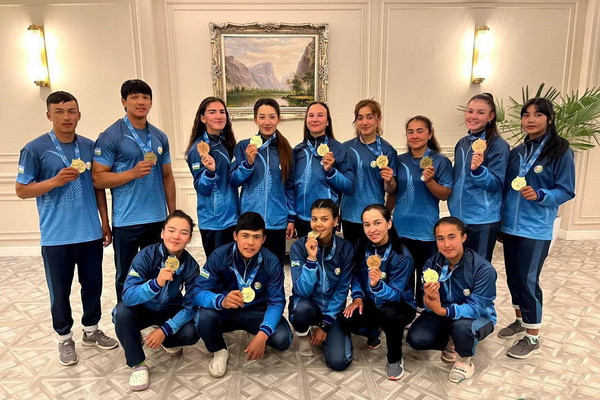 У сборной Узбекистана 23 медали в очередной день ЧА по гребле